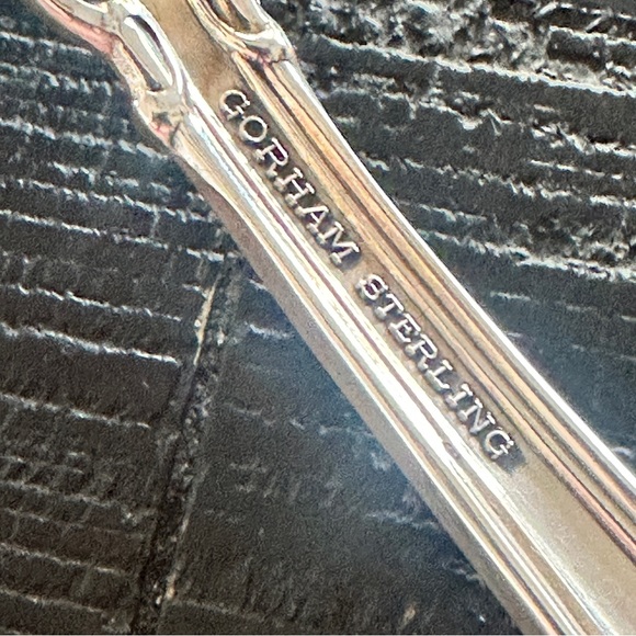 Gorham Chantilly STERLING SILVER Serving Spoon - Picture 3 of 4